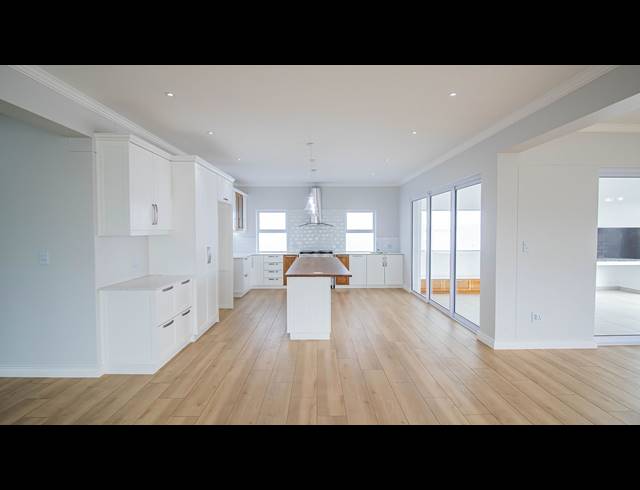 3 BEDROOM HOUSE FOR SALE IN SHELLEY POINT